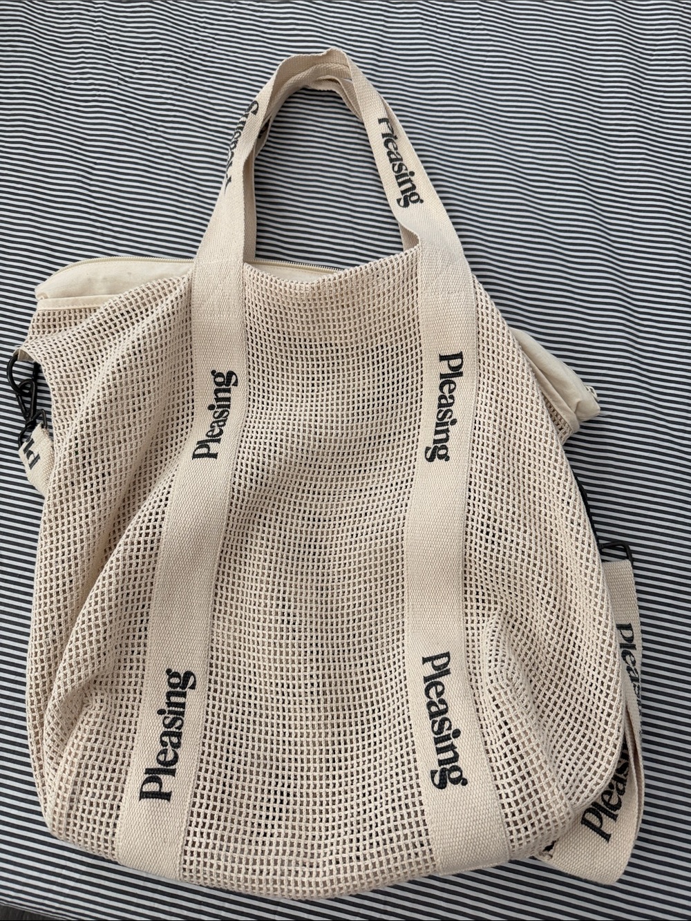 Harry Styles’ Pleasing Beige Mesh Tote Bag